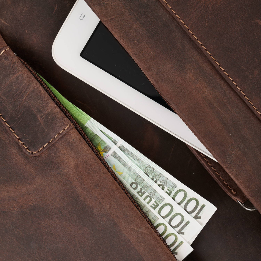 Skórzana torba męska na laptopa z uchwytem na walizkę brązowa vintage Paolo Peruzzi E-26-NBR