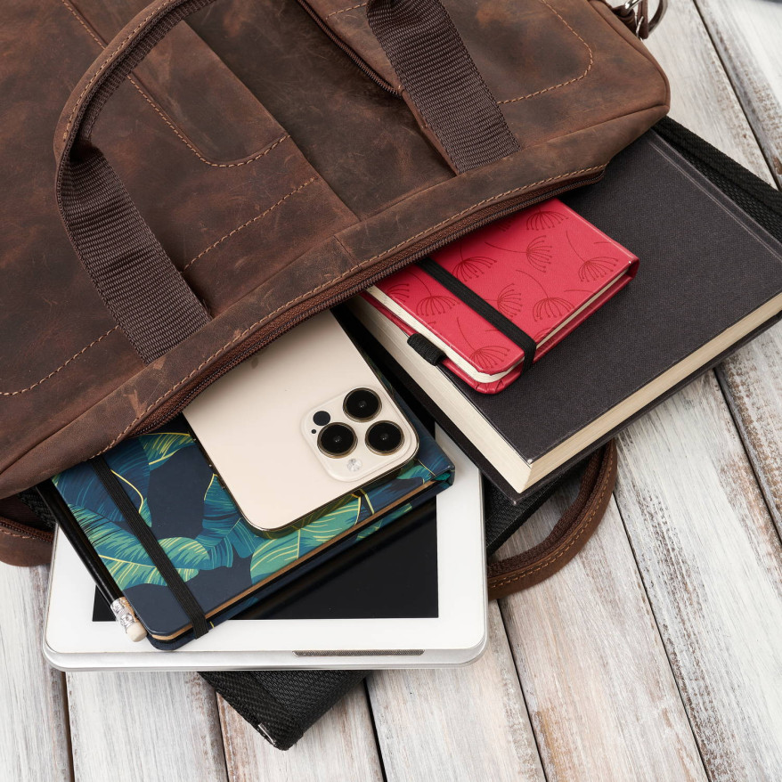 Skórzana torba męska na laptopa z uchwytem na walizkę brązowa vintage Paolo Peruzzi E-26-NBR