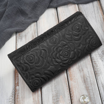 Portfel damski skórzany z tłoczeniem w kwiaty czarny z ochroną RFID Paolo Peruzzi AL-12-BL