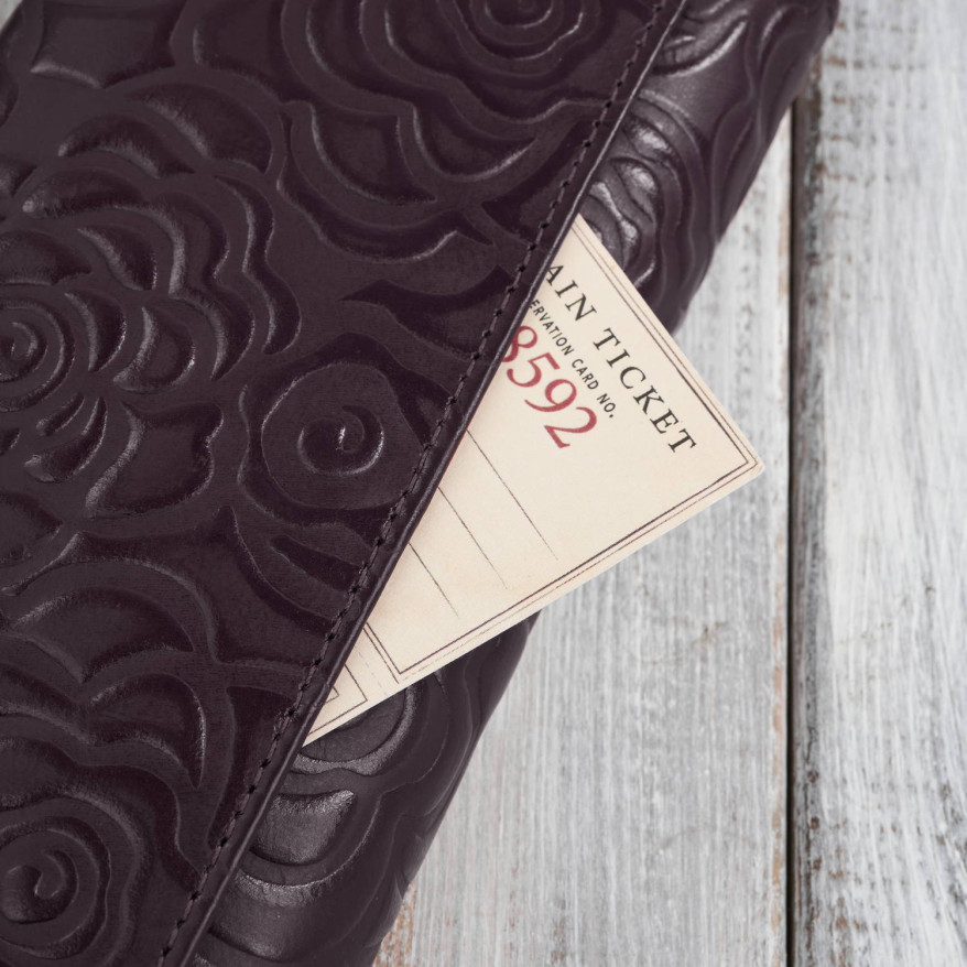 Poziomy portfel damski skórzany w kolorze burgundowym z metalowym logo duży Paolo Peruzzi  AL-12-BGD