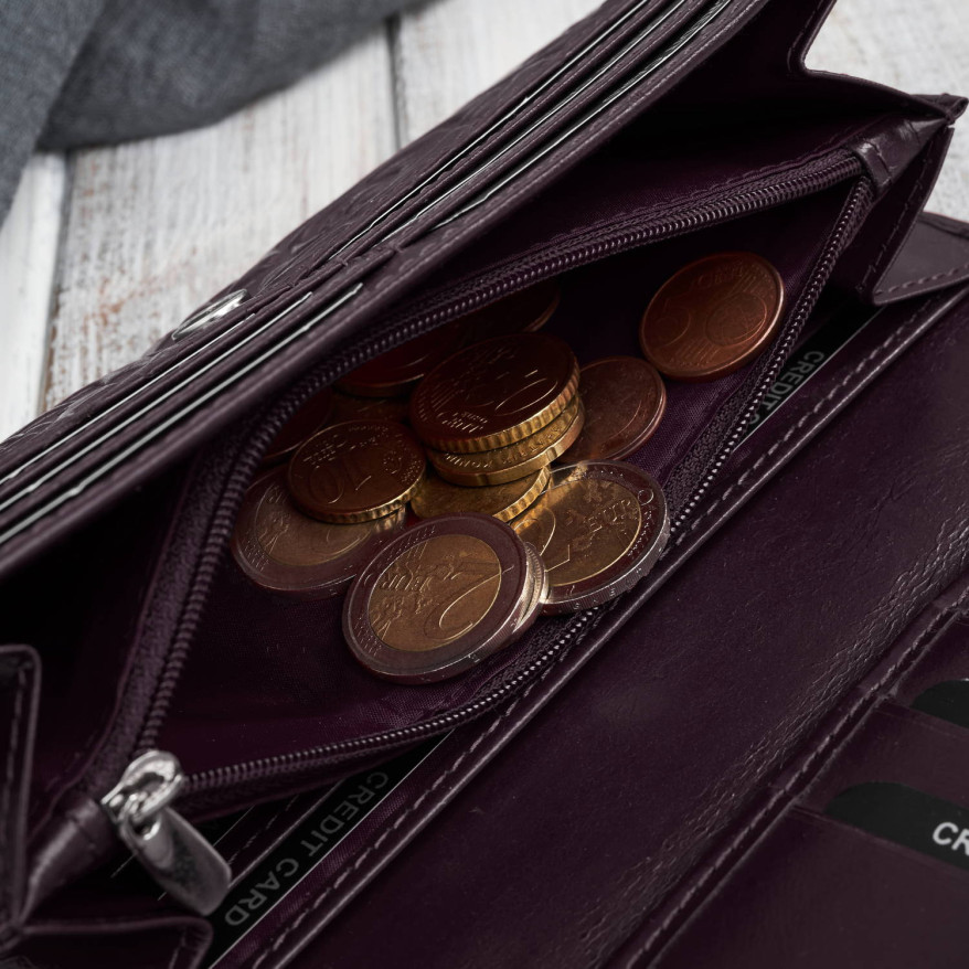 Poziomy portfel damski skórzany w kolorze burgundowym z metalowym logo duży Paolo Peruzzi  AL-12-BGD