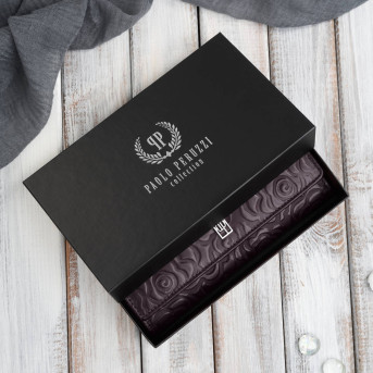 Poziomy portfel damski skórzany w kolorze burgundowym z metalowym logo duży Paolo Peruzzi  AL-12-BGD