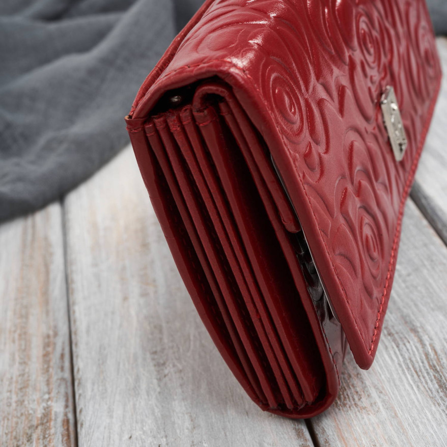 Portfel damski skórzany duży czerwony w kwiaty z ochroną RFID Paolo Peruzzi AL-14-RD