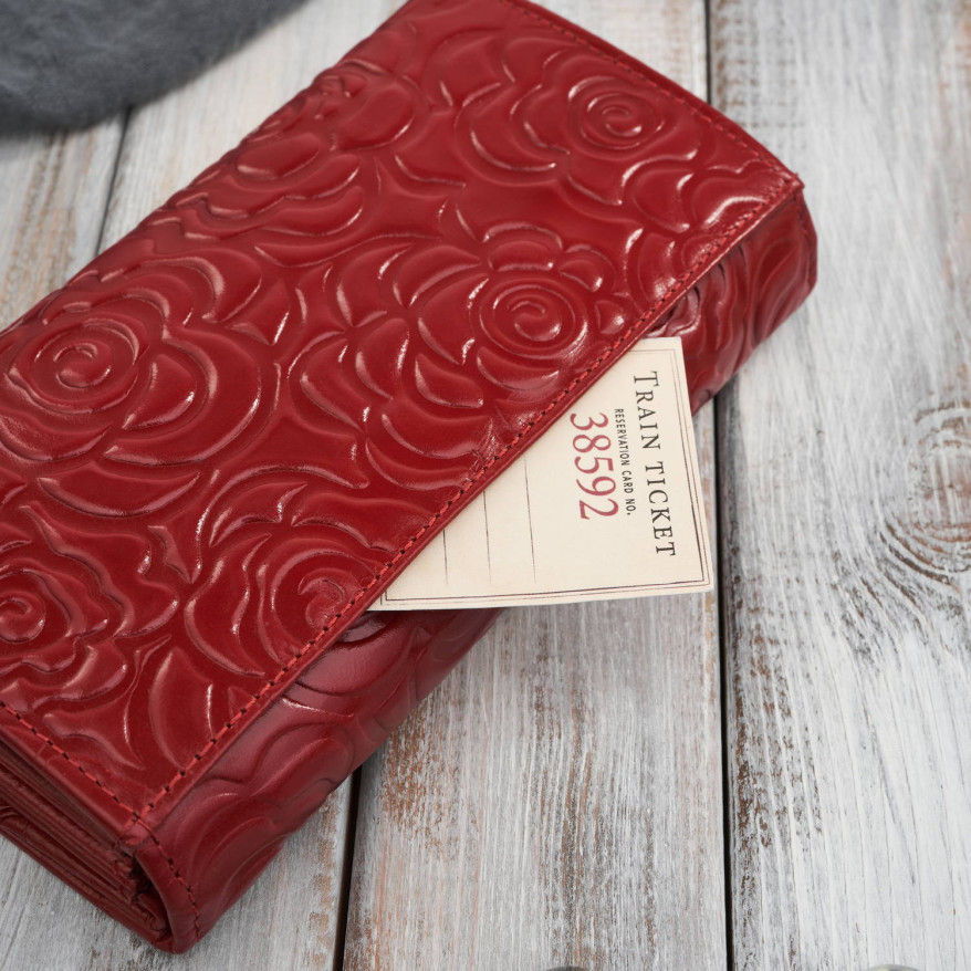 Portfel damski skórzany duży czerwony w kwiaty z ochroną RFID Paolo Peruzzi AL-14-RD