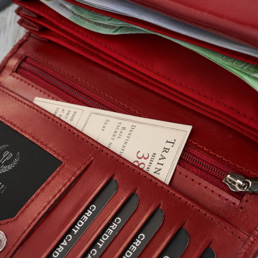 Portfel damski skórzany duży czerwony w kwiaty z ochroną RFID Paolo Peruzzi AL-14-RD