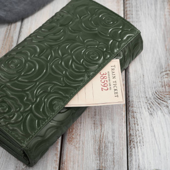 Ciemnozielony portfel damski skórzany w kwiaty duży poziomy Paolo Peruzzi AL-14-GB