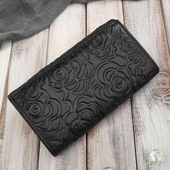 Czarny portfel damski skórzany w kwiaty z metalowym logo duży Paolo Peruzzi AL-14-BL