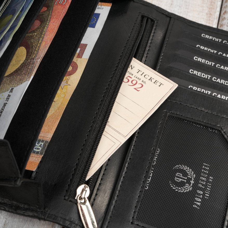 Czarny portfel damski skórzany w kwiaty z metalowym logo duży Paolo Peruzzi AL-14-BL