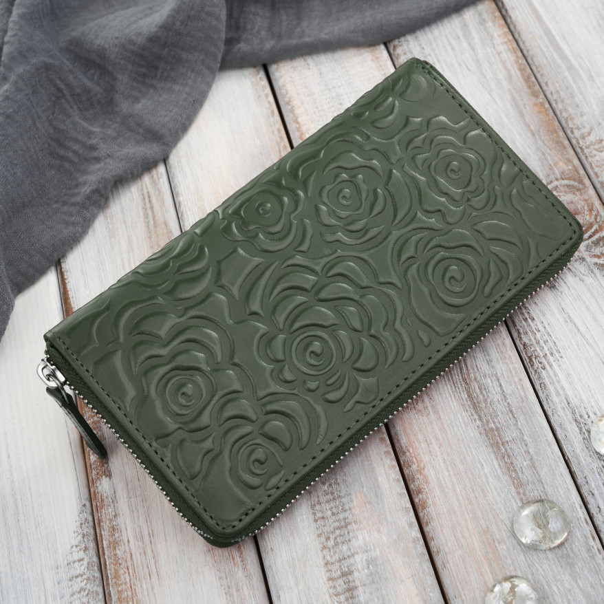 Ciemnozielony portfel damski skórzany z tłoczeniem kwiatowym RFID Paolo Peruzzi  AL-13-GB