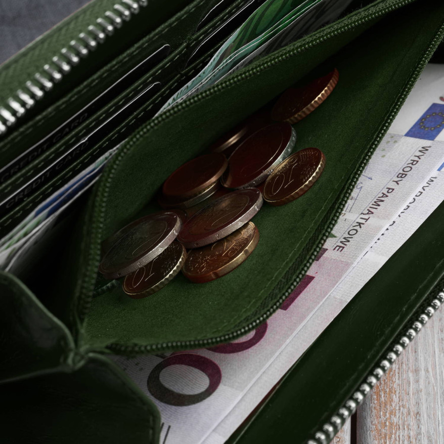 Ciemnozielony portfel damski skórzany z tłoczeniem kwiatowym RFID Paolo Peruzzi  AL-13-GB