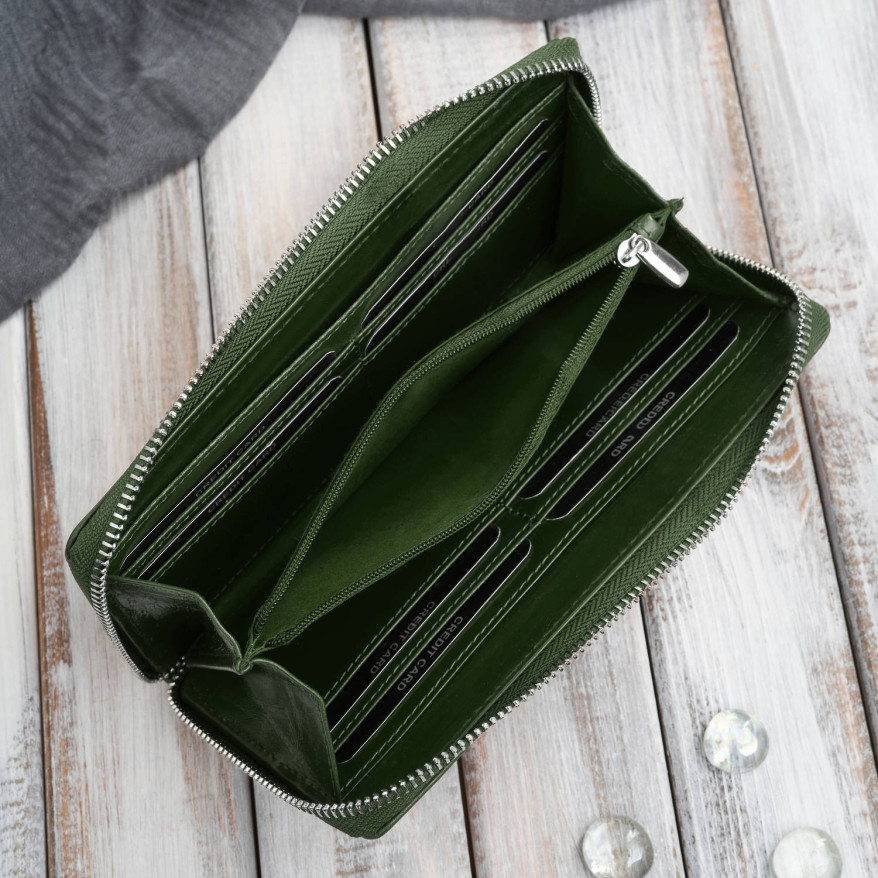 Ciemnozielony portfel damski skórzany z tłoczeniem kwiatowym RFID Paolo Peruzzi  AL-13-GB