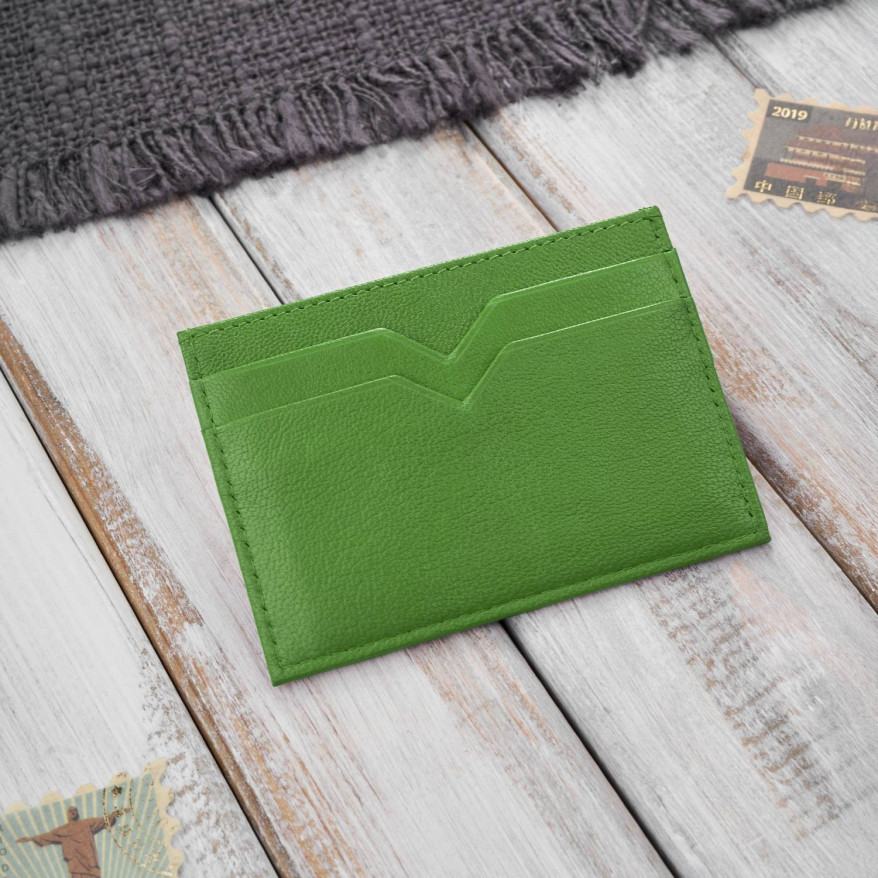 Etui na karty i wizytówki skórzane minimalistyczne praktyczne etui zielone Paolo Peruzzi T-150-GR