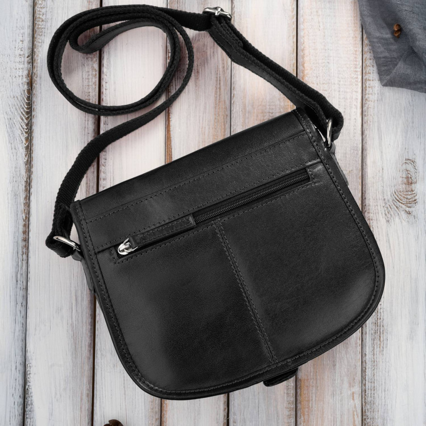 Torebka damska skórzana listonoszka ze skóry licowej czarna T-39-KBL