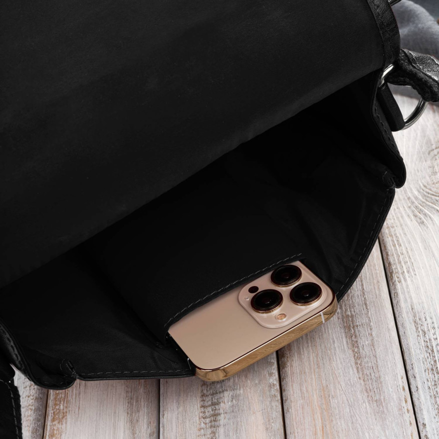 Torebka damska skórzana listonoszka ze skóry licowej czarna T-39-KBL