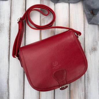 Torebka damska skórzana listonoszka ze skóry licowej czerwona T-39-KRD