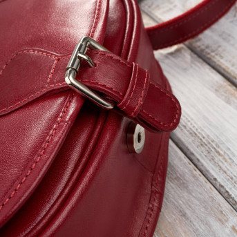 Torebka damska skórzana listonoszka ze skóry licowej czerwona T-39-KRD