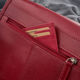 Torebka damska skórzana listonoszka ze skóry licowej czerwona T-39-KRD