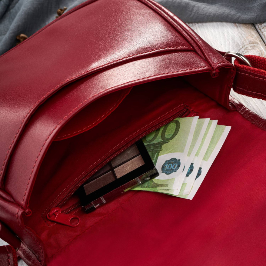 Torebka damska skórzana listonoszka ze skóry licowej czerwona T-39-KRD