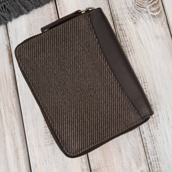 Portfel męski w orientacji pionowej brązowy bawełniany canvas i skóra naturalna AY-06-BR