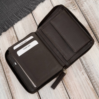 Portfel męski w orientacji pionowej brązowy bawełniany canvas i skóra naturalna AY-06-BR