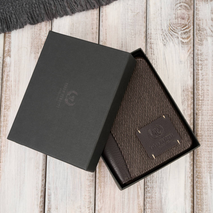 Portfel męski w orientacji pionowej brązowy bawełniany canvas i skóra naturalna AY-06-BR