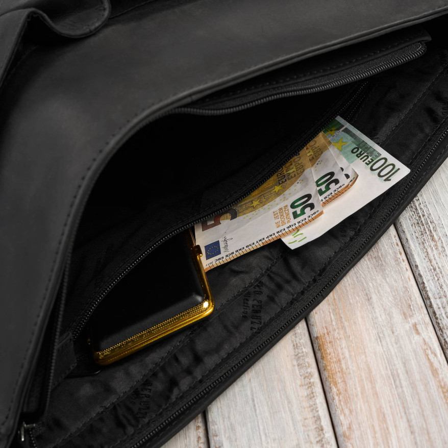 Męska czarna torba na ramie ze skóry naturalnej vintage T-147-HBL