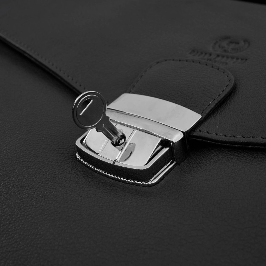 Męska aktówka ze skóry naturalnej czarna na dokumenty teczka na ramie z kluczykiem T-146-BL