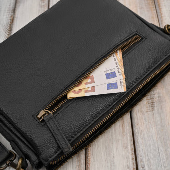 Torebka damska skórzana na ramię czarna kompaktowa listonoszka IM-04-BL