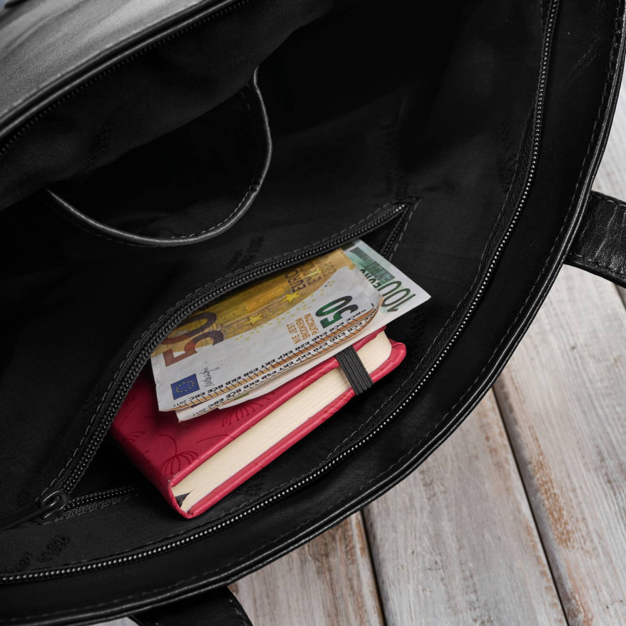 Torebka damska skórzana na ramię duża czarna Paolo Peruzzi