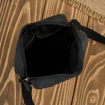 Saszetka męska skórzana na ramię czarna listonoszka vintage