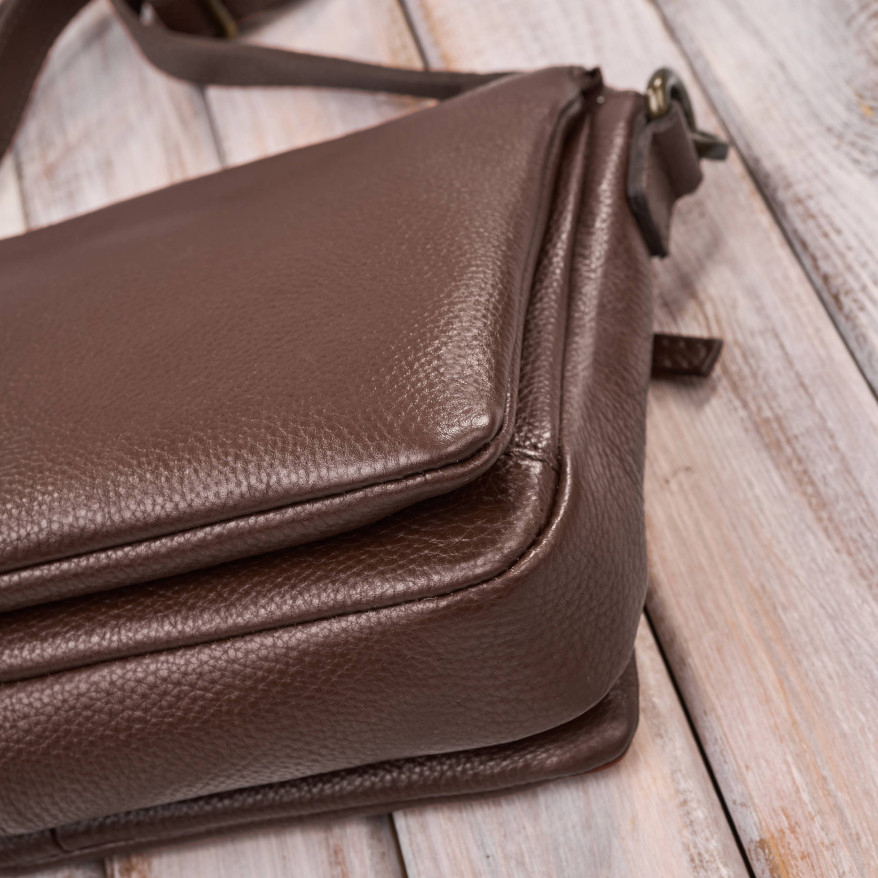 Torebka damska skórzana na ramię brązowa kompaktowa listonoszka IM-04-BR