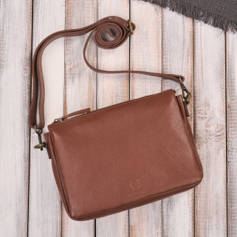 Torebka damska skórzana na ramię koniakowa kompaktowa listonoszka IM-04-CG