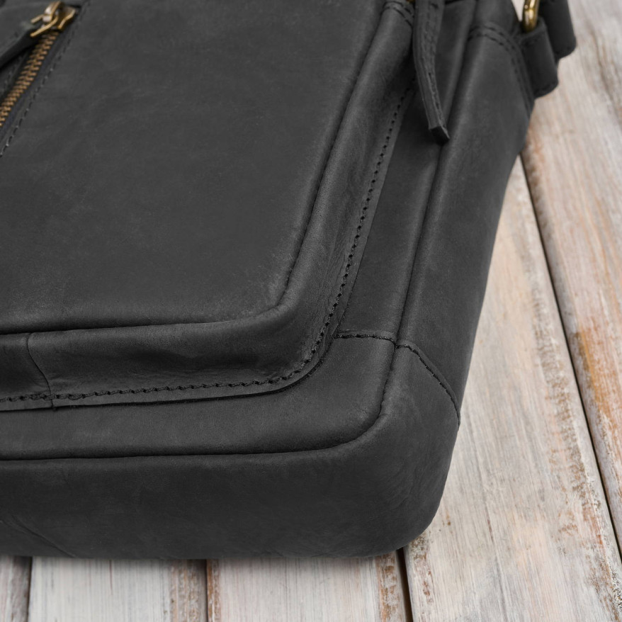 Listonoszka męska skórzana saszetka na ramię czarna IM-01-HBL Paolo Peruzzi