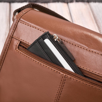 Torebka damska skórzana listonoszka ze skóry licowej czerwona T-39-KRD