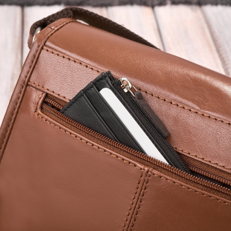 Torebka damska skórzana listonoszka ze skóry licowej czerwona T-39-KRD