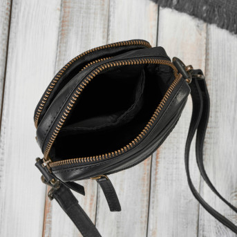 Saszetka męska skórzana na ramię czarna Paolo Peruzzi IM-02-BL | Mała i funkcjonalna