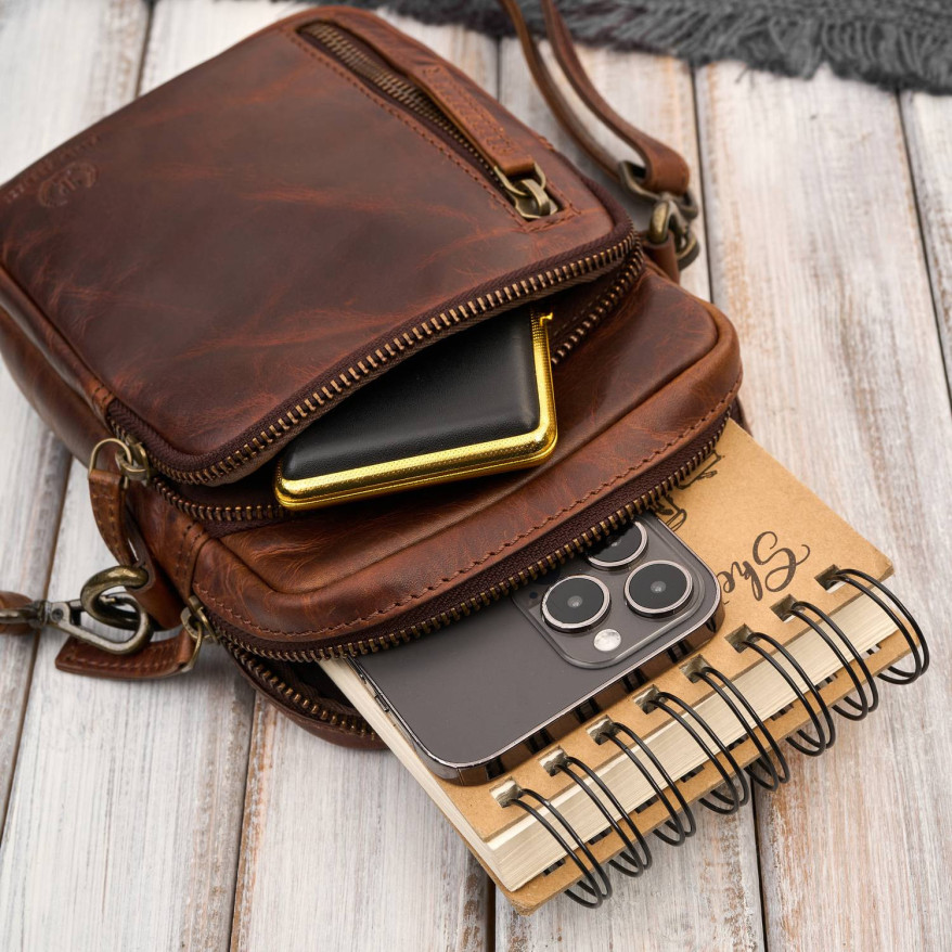 Saszetka męska skórzana na ramię brązowa Paolo Peruzzi IM-02-BR | Mała i funkcjonalna