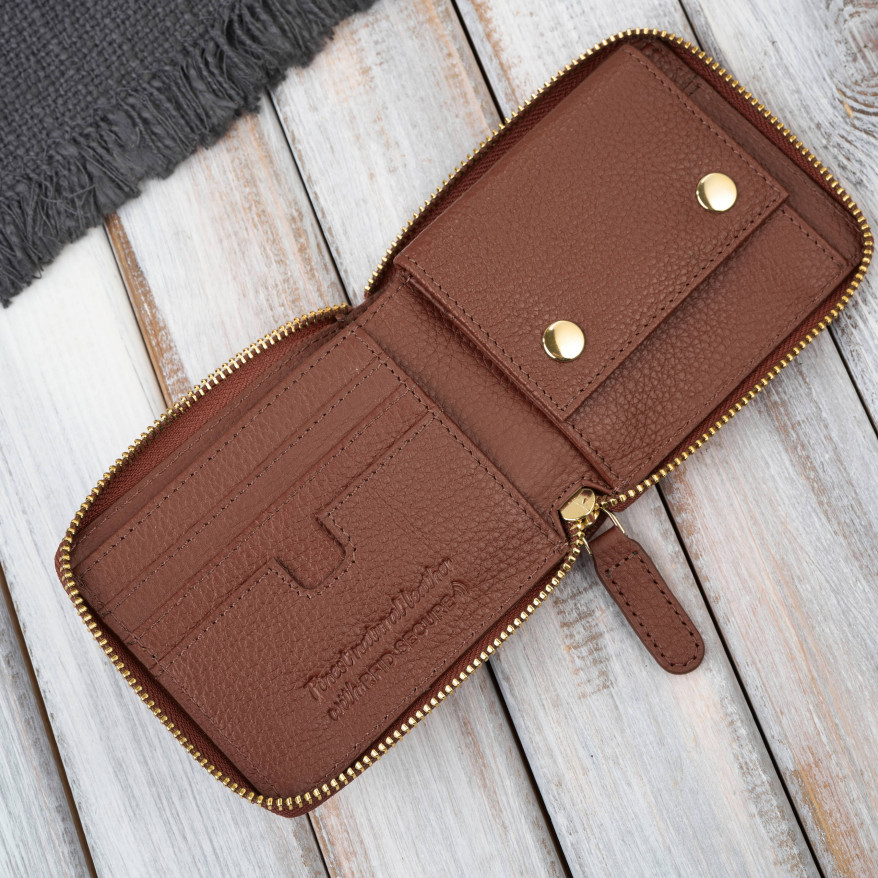 Portfel damski skórzany brązowy mały RFID Paolo Peruzzi KV-04-BR – poziomy, zapinany na zamek