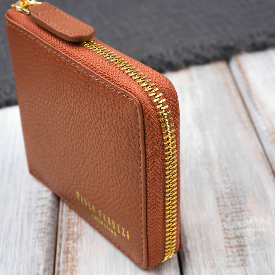 Portfel damski skórzany koniakowy mały RFID Paolo Peruzzi KV-04-CG – poziomy, zapinany na zamek