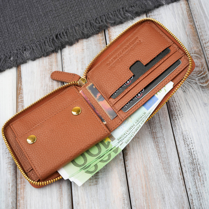 Portfel damski skórzany koniakowy mały RFID Paolo Peruzzi KV-04-CG – poziomy, zapinany na zamek