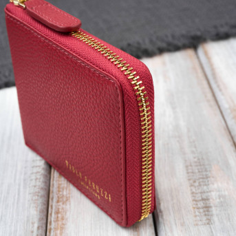 Portfel damski skórzany czerwony mały RFID Paolo Peruzzi KV-04-RD – poziomy, zapinany na zamek