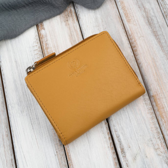 Portfel damski skórzany mały żółty w orientacji poziomej z RFID Paolo Peruzzi SL-06-MNG