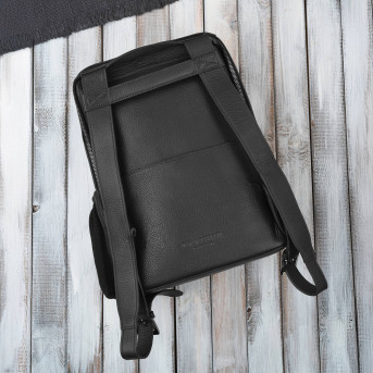 Plecak skórzany czarny miejski do pracy premium kompaktowy Paolo Peruzzi T-144-BL