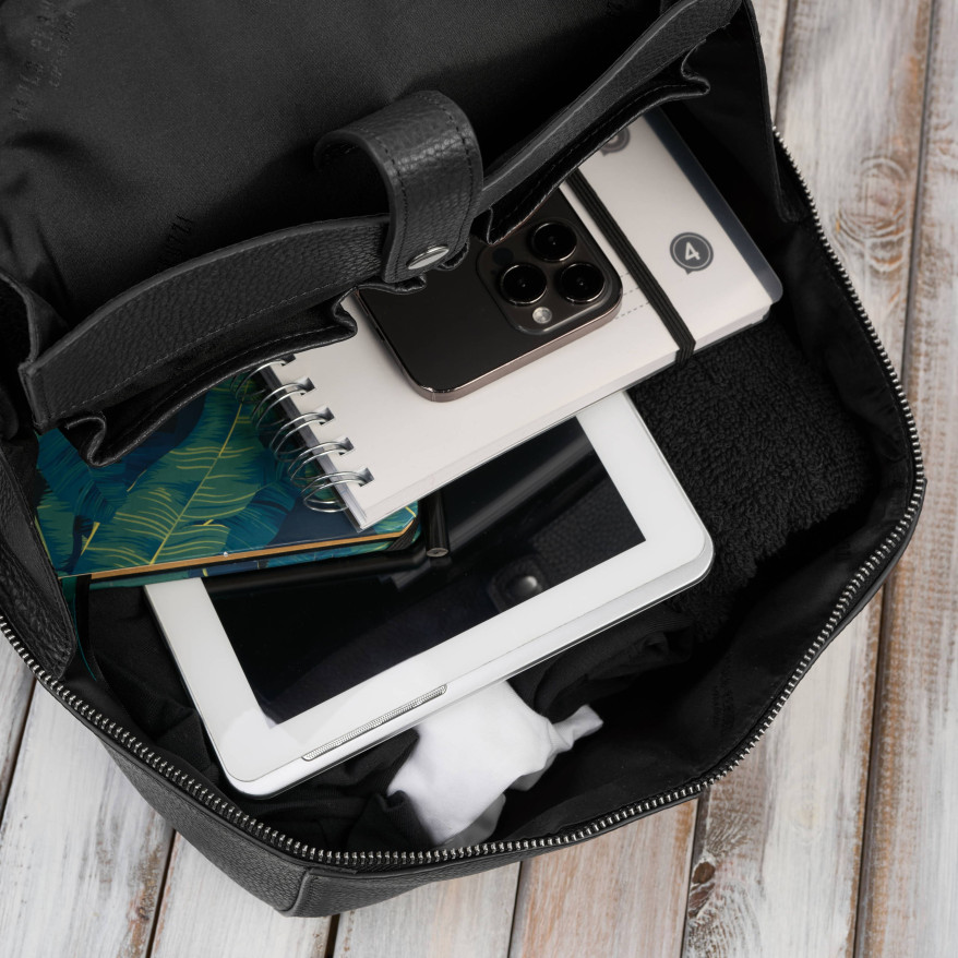 Plecak skórzany czarny miejski do pracy premium kompaktowy Paolo Peruzzi T-144-BL