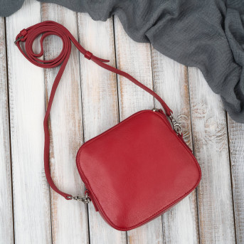 Mała torebka damska skórzana kopertówka na ramię crossbody do ręki czerwona AY-24-RD