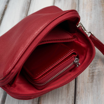 Mała torebka damska skórzana kopertówka na ramię crossbody do ręki czerwona AY-24-RD