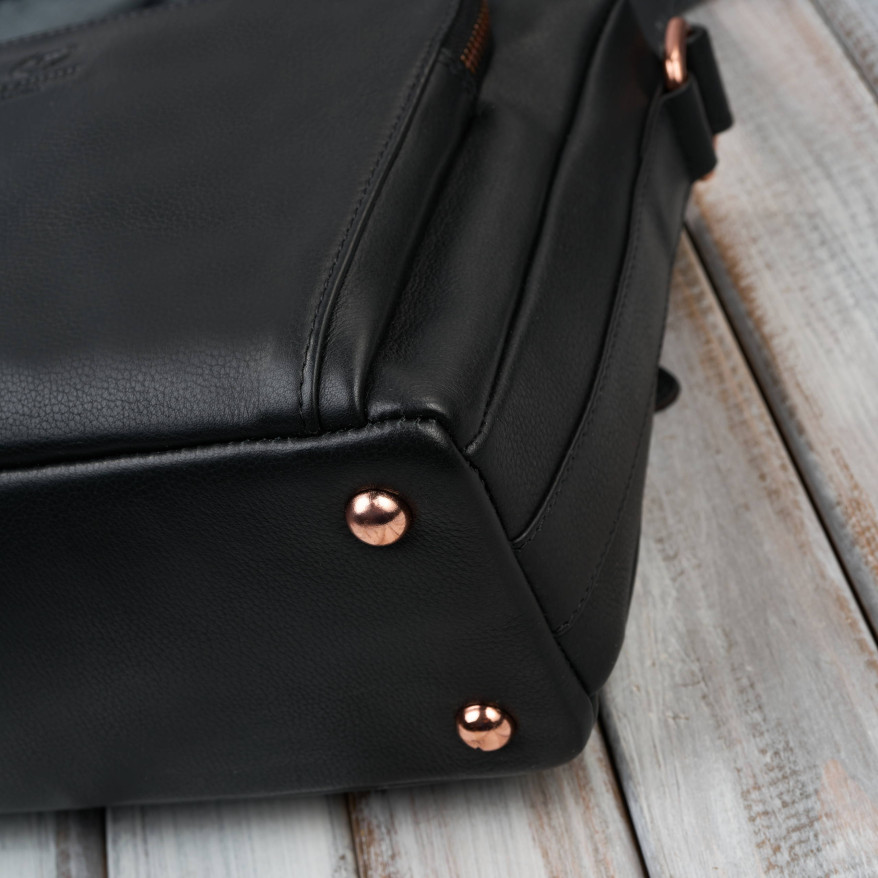 Klasyczna torebka damska skórzana czarna Paolo Peruzzi AY-22-BLRG rose gold