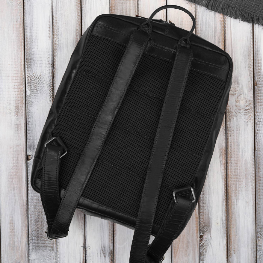Plecak męski skórzany vintage na laptopa czarny – Paolo Peruzzi IM-07-BL