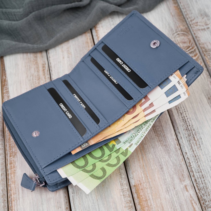 Portfel damski skórzany mały błękitny w orientacji poziomej z RFID Paolo Peruzzi SL-06-CB