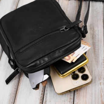 Saszetka męska skórzana na ramię klasyczna czarna mała funkcjonalna Paolo Peruzzi SL-03-BL